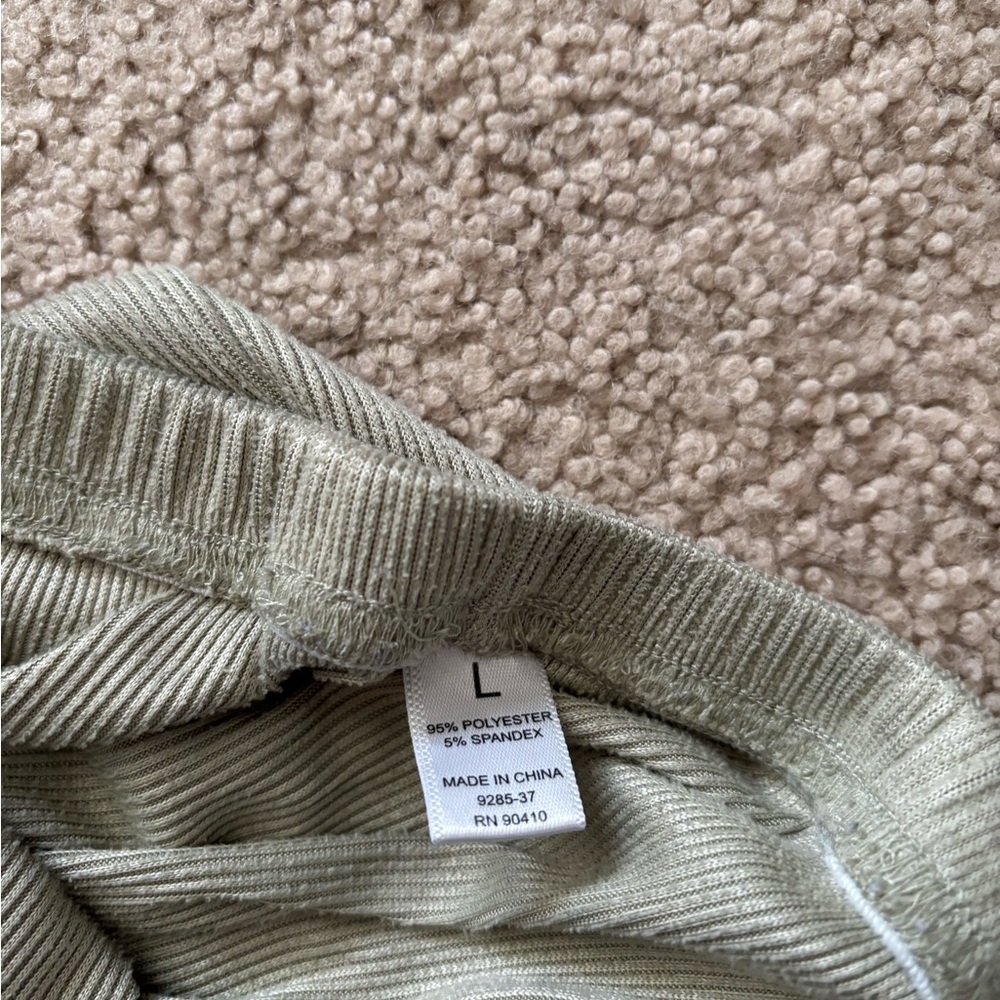 Nicole Miller Women’s Ribbed Green Long Sleeve Pajama Set - Picture 4 of 6